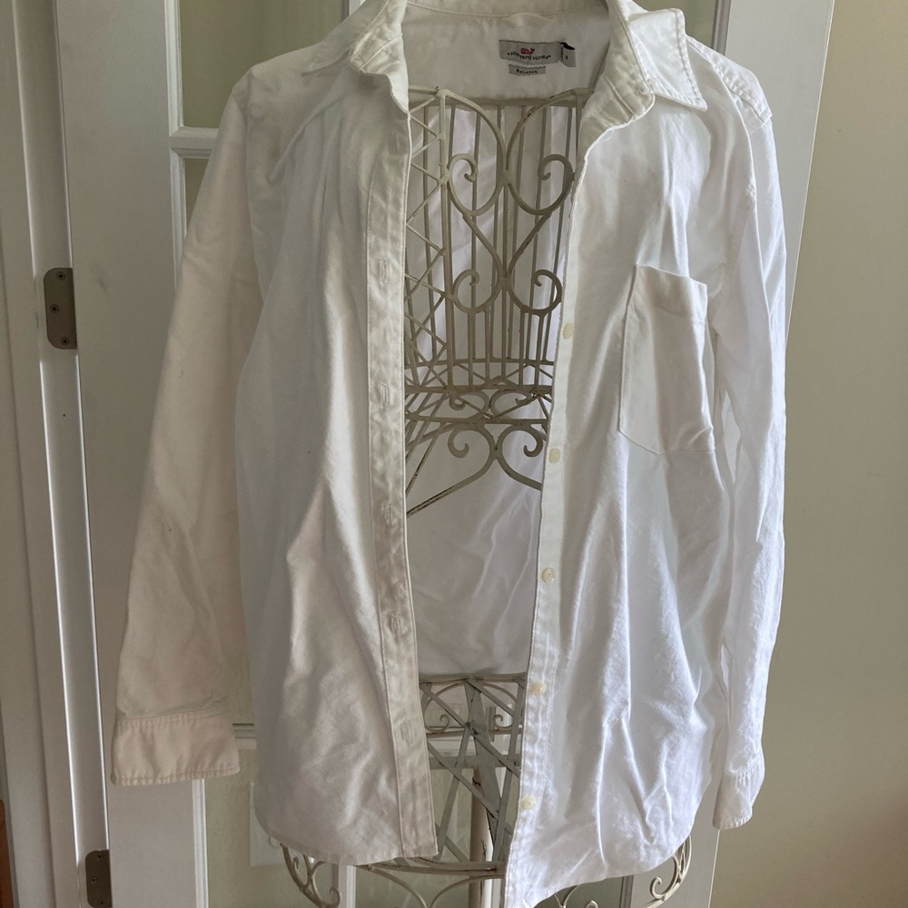 Vineyard Vines Oxford Buttondown shirt.  Size 8.  White.  Barely worn.